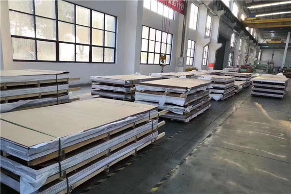 隨著工業(yè)發(fā)展對技術和質(zhì)量的要求越來越高，321不銹鋼板的應用范圍和市場需求將不斷擴大